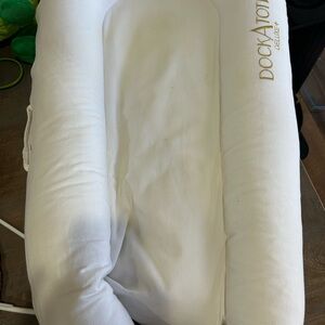 DockATot Deluxe White Baby Nest